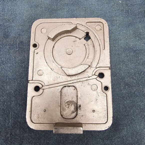 Sargent & Greenleaf Combo Safe Lock Backplate Group 1 No. 11171 - Type #2 - Picture 2 of 4